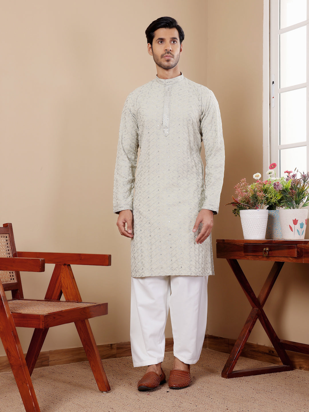 Pestel Green Linen Kurta Set with Embroidery Work