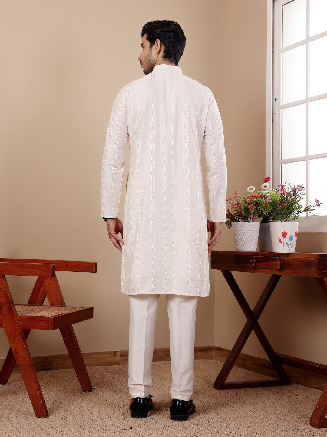 Elegant Off-White Chikankari Embroidered Men’s Kurta Pajama Set